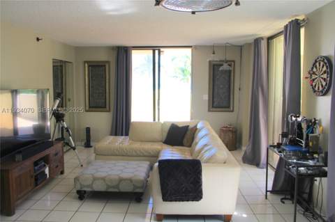 1623 Collins Ave 218, Miami Beach FL - photo 8 of 30