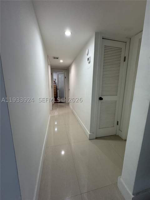 9300 SW 192nd Dr, Cutler Bay FL - photo 10 of 26