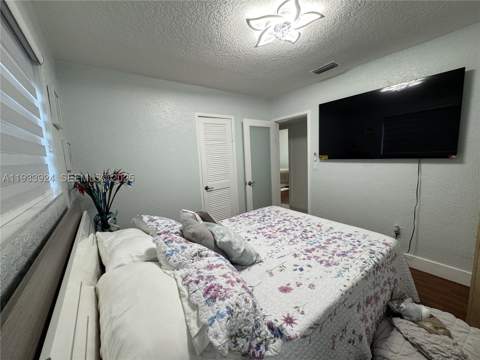 9300 SW 192nd Dr, Cutler Bay FL - photo 11 of 26