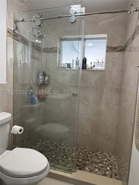 9300 SW 192nd Dr, Cutler Bay FL - photo 9 of 26