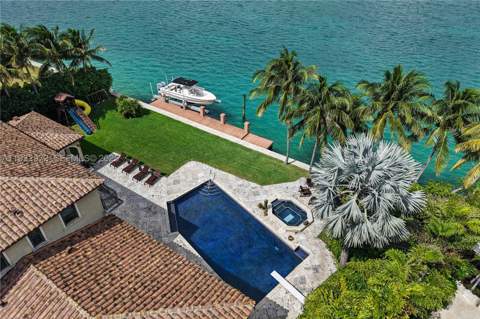 10330 W Broadview Dr, Bay Harbor Islands FL - photo 13 of 35