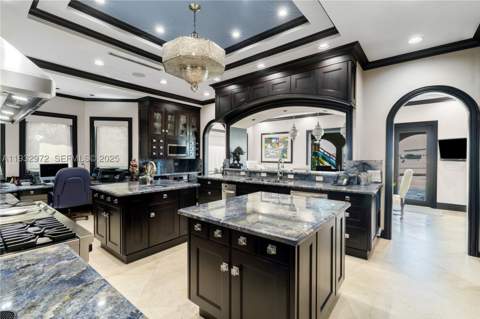 10330 W Broadview Dr, Bay Harbor Islands FL - photo 17 of 35