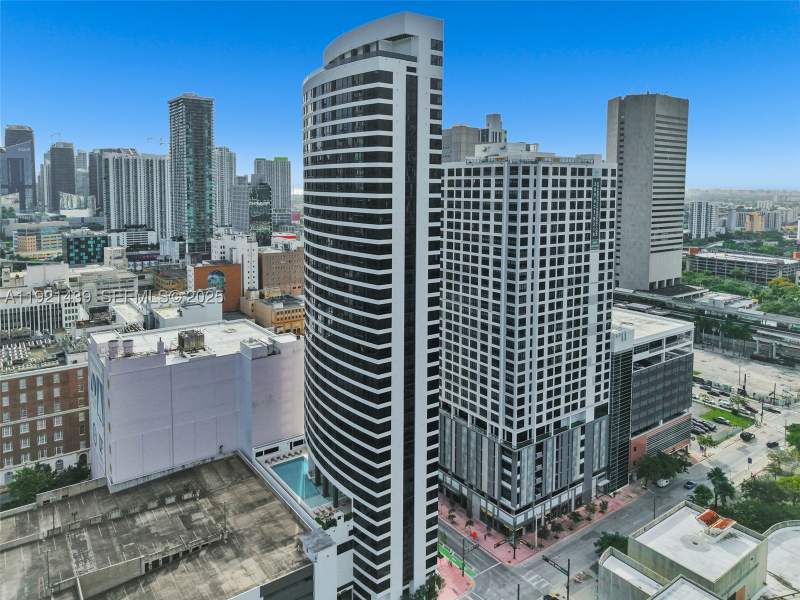 2 bedroom Condominium at 225 N Miami Avenue 901, Miami North, Miami — photo 3