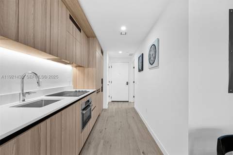 225 N Miami Avenue 901, Miami FL - photo 7 of 53