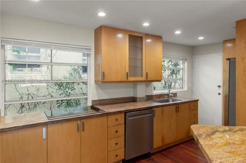 1605 Euclid Ave A1, Miami Beach FL - photo 6 of 22