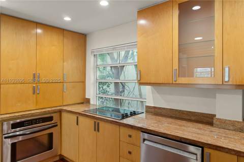 1605 Euclid Ave A1, Miami Beach FL - photo 7 of 22