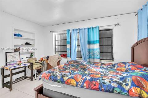 16234 NE 9th Ct, North Miami Beach FL - photo 8 of 13