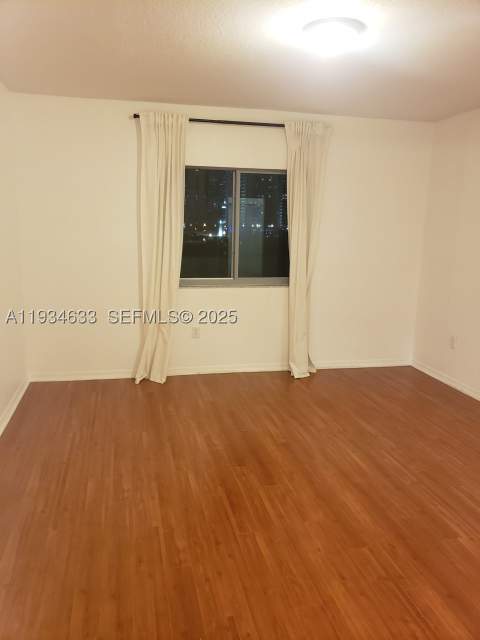 36 NW 6th Ave 906, Miami FL - photo 10 of 37