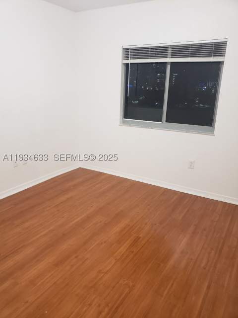 36 NW 6th Ave 906, Miami FL - photo 11 of 37