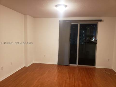 36 NW 6th Ave 906, Miami FL - photo 13 of 37