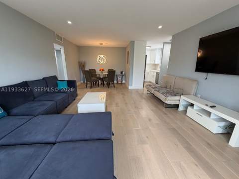 1235 Pennsylvania Ave 4E, Miami Beach FL - photo 10 of 18