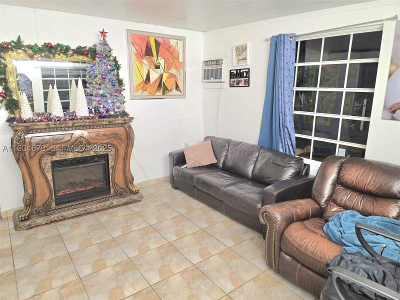 5 bedroom SingleFamilyResidence at 3601 NW 102nd St, The Tropics Addn, Miami — photo 2