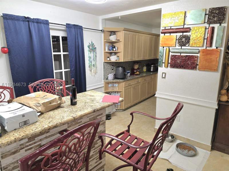 5 bedroom SingleFamilyResidence at 3601 NW 102nd St, The Tropics Addn, Miami — photo 4