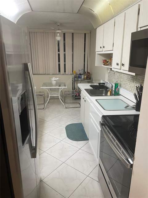 251 174th Street 220, Sunny Isles Beach FL - photo 6 of 25