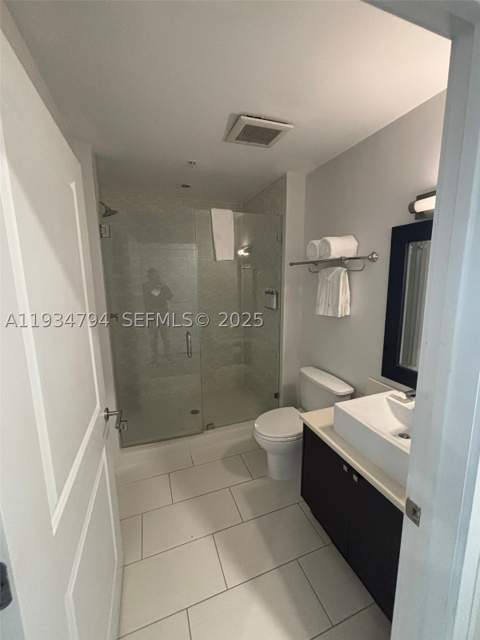 5300 NW 87th Ave 913, Doral FL - photo 15 of 34