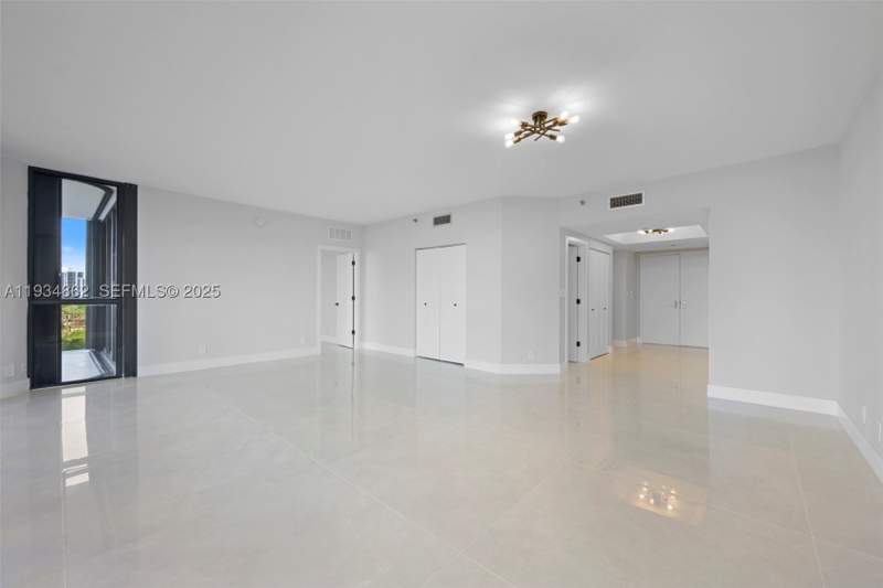 3 bedroom Condominium at 20281 E Country Club Dr 501, Hamptons West Condo, Aventura — photo 4