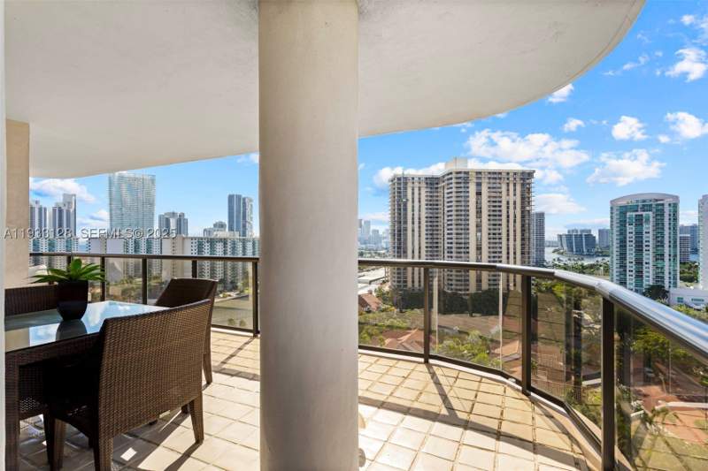 2 bedroom Condominium at 19667 Turnberry Way 17-D, Turnberry Isle South Condo, Aventura — photo 3