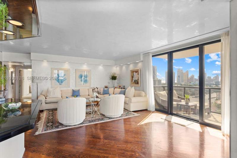 2 bedroom Condominium at 19667 Turnberry Way 17-D, Turnberry Isle South Condo, Aventura — photo 5