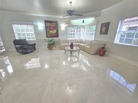 16422 NW 83rd Pl, Miami Lakes FL - photo 10 of 61