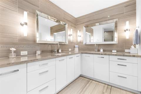 6420 Pinetree Drive Cir, Miami Beach FL - photo 14 of 45