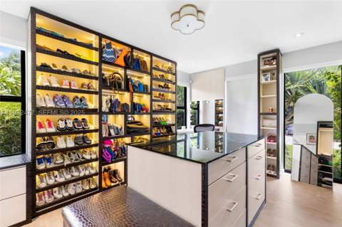 6420 Pinetree Drive Cir, Miami Beach FL - photo 17 of 45