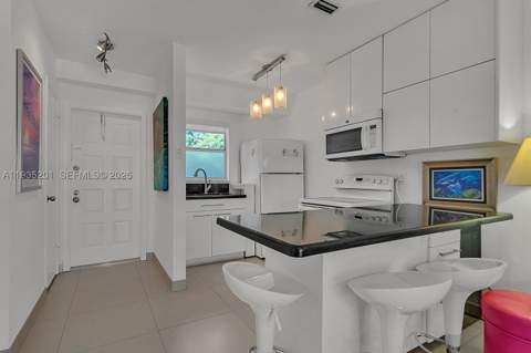 798 Crandon Blvd 16-C, Key Biscayne FL - photo 9 of 25