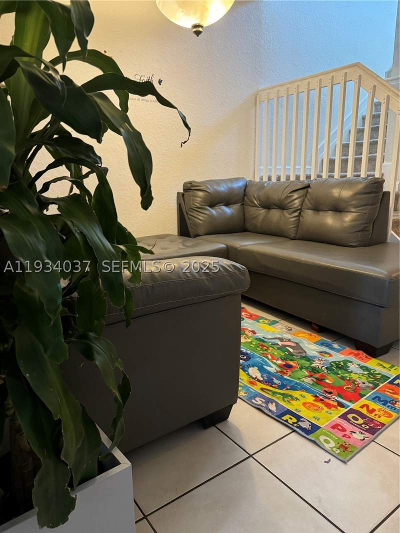 4 bedroom Townhouse at 1043 SE 23rd Ave, Towns At Seascape, Homestead — photo 3
