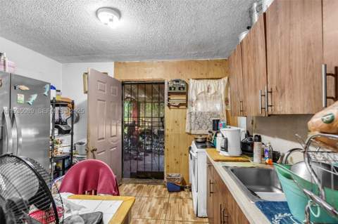 191 NW 83rd St, Miami FL - photo 13 of 36