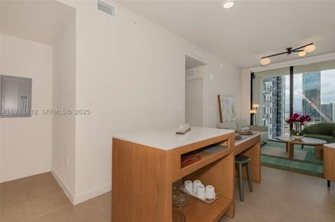 11 NE 6 St 2709, Miami FL - photo 15 of 41