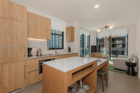 11 NE 6 St 1407, Miami FL - photo 19 of 42