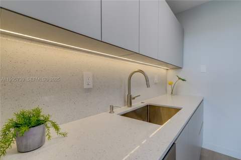 2000 NE 135th St 908, North Miami FL - photo 10 of 50