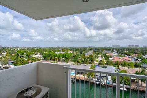 2000 NE 135th St 908, North Miami FL - photo 14 of 50