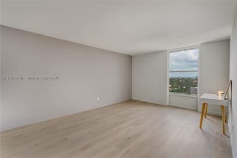 2000 NE 135th St 908, North Miami FL - photo 19 of 50