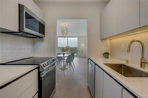 2000 NE 135th St 908, North Miami FL - photo 6 of 50