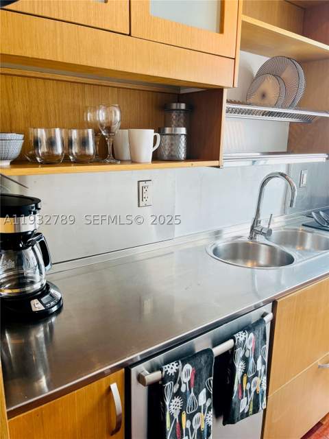 1340 Drexel Ave 406, Miami Beach FL - photo 17 of 28
