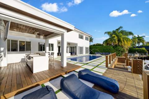 16430 NE 30th Avenue, North Miami Beach FL - photo 21 of 29