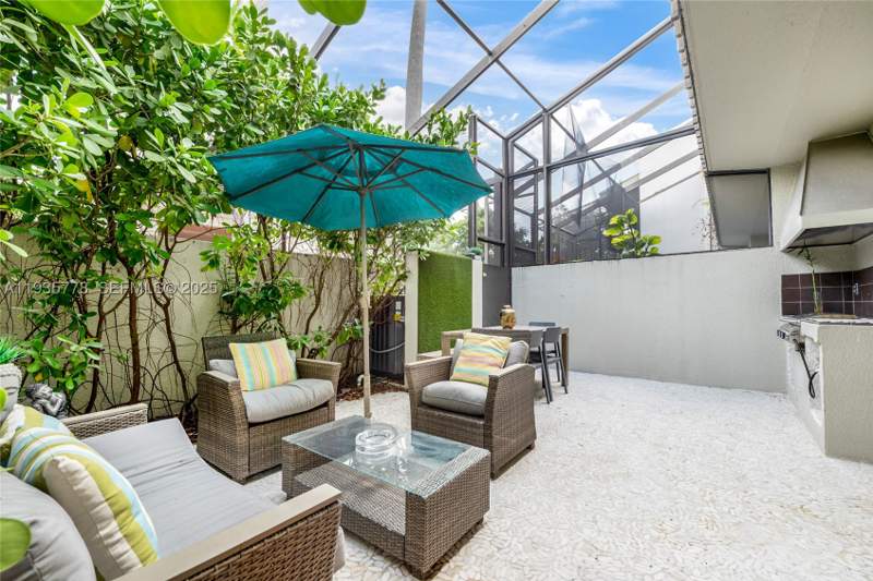 3 bedroom Townhouse at 7075 SW 67th Ave 14, Banyans Of South Miami Co, South Miami — photo 5