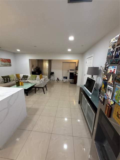 1031 NE 142nd St, North Miami FL - photo 10 of 32