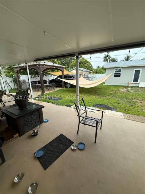 1031 NE 142nd St, North Miami FL - photo 12 of 32