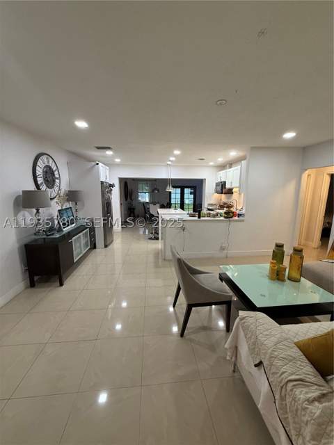 1031 NE 142nd St, North Miami FL - photo 8 of 32