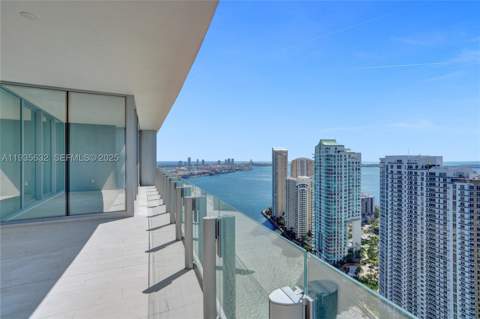 300 Biscayne Blvd Way 3704C, Miami FL - photo 12 of 54