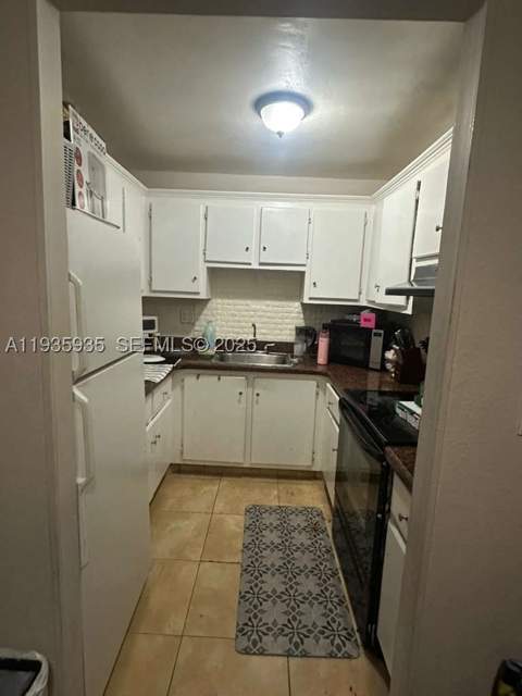 1875 W 56th St 301, Hialeah FL - photo 16 of 17