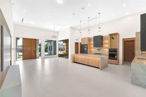 1130 SW 86th Ct, Miami FL - photo 12 of 45