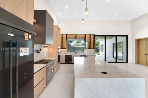 1130 SW 86th Ct, Miami FL - photo 15 of 45