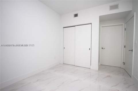 16385 Biscayne Blvd 719, North Miami Beach FL - photo 19 of 45