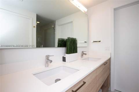 16385 Biscayne Blvd 719, North Miami Beach FL - photo 21 of 45