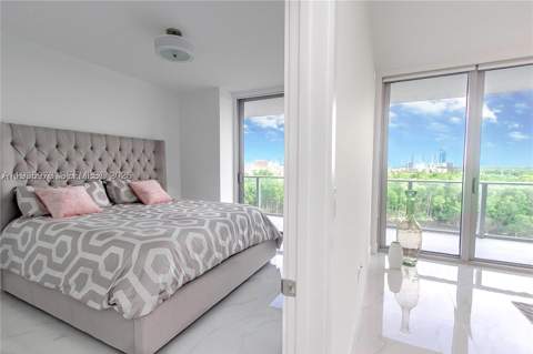 16385 Biscayne Blvd 719, North Miami Beach FL - photo 8 of 45