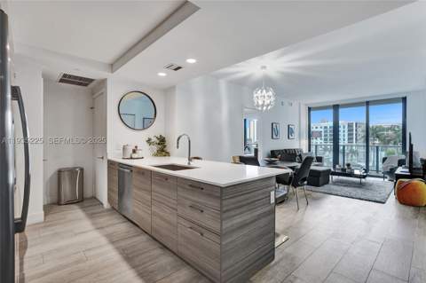 121 NE 34th St 902, Miami FL - photo 17 of 25