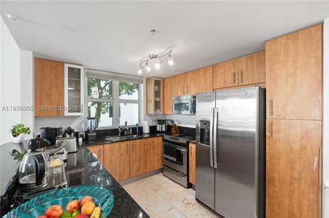 7918 Harbor Island Dr 212, North Bay Village FL - photo 24 of 52