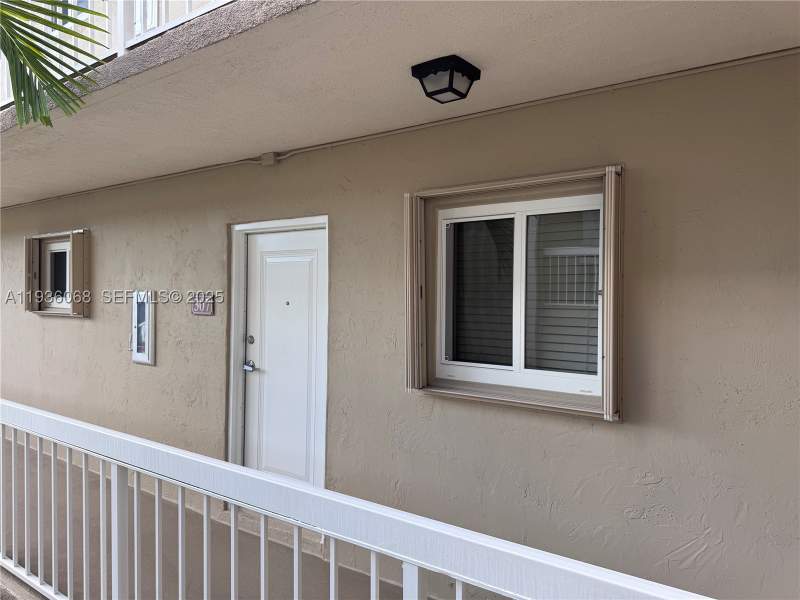 1 bedroom Condominium at 7703 Camino Real A-307, Village Of Kings Creek Co, Miami — photo 5